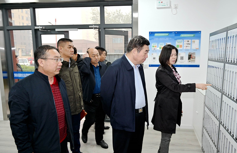 局党组书记局长王兆社一行调研保障房智慧社区建设工作